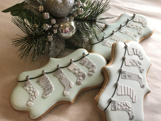 How to stencil hanging stockings with the 3 step cookie stencil