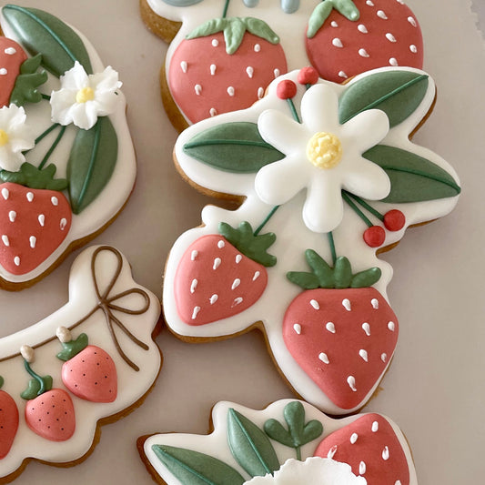 Strawberry foliage Cookie Cutter