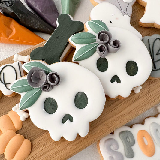 Skull with leaves Cookie Cutter