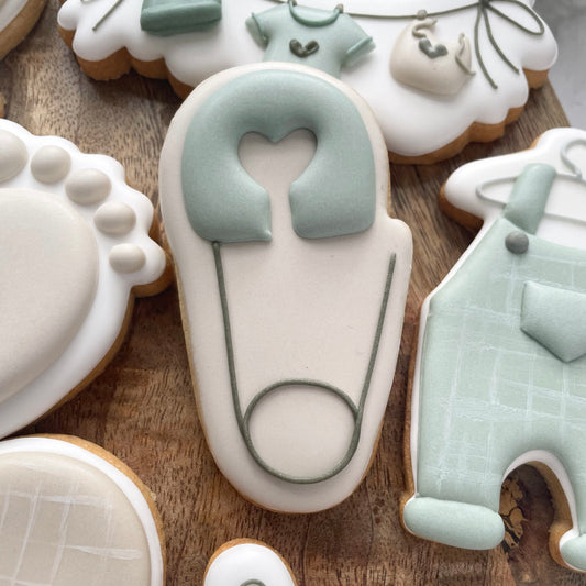 Baby safety pin cookie cutter