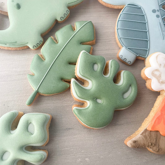 Tropical leaf cookie cutter